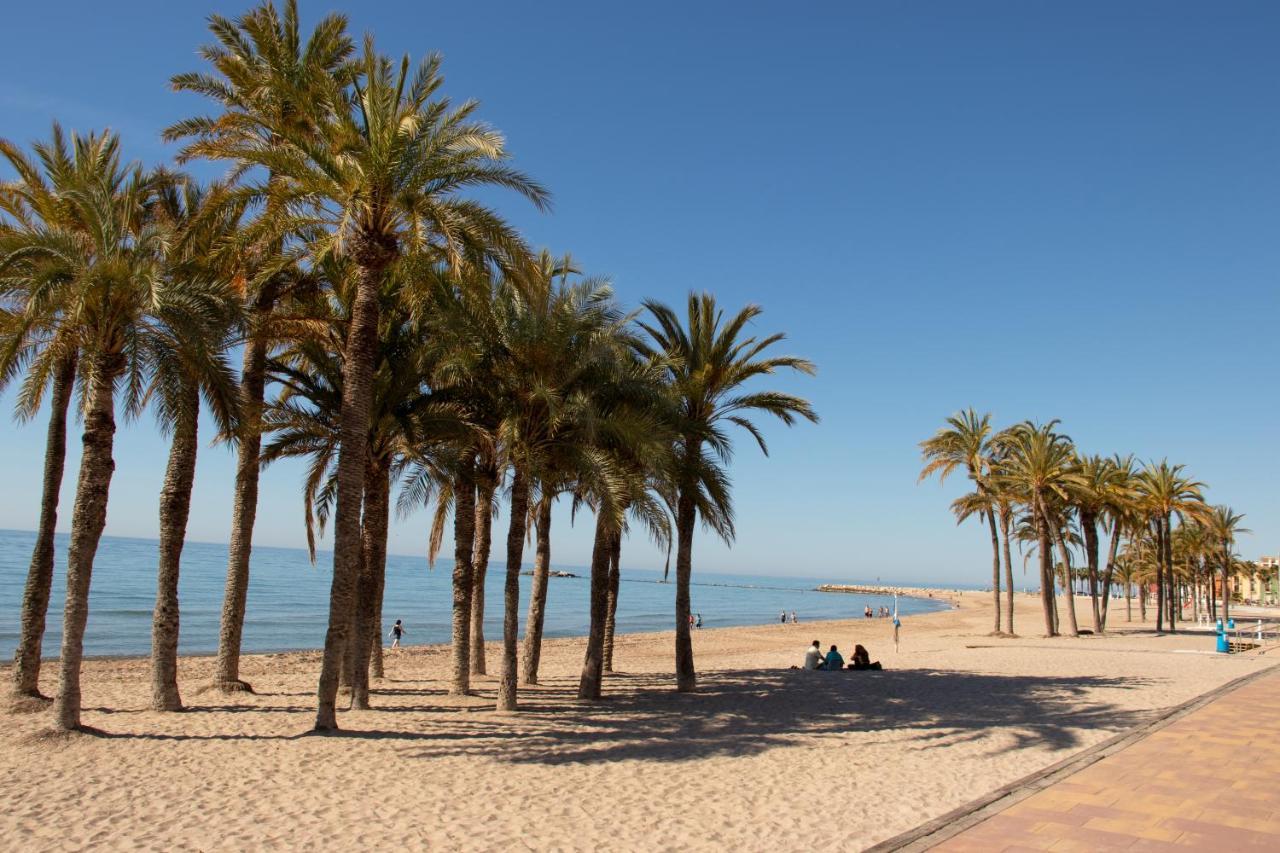 In Front Of The Primera Linea De Playa *